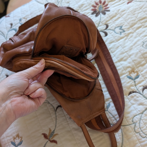 Free people we the free soho convertible sling bag in brown, brand new not used - Picture 10 of 12